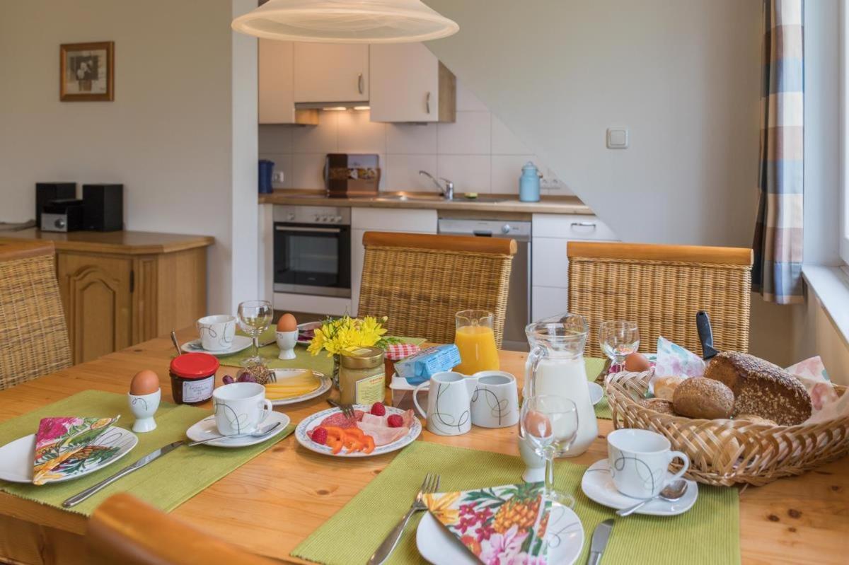 Friesenhof Janssen - Urlaub Auf Dem Bauernhof Neuharlingersiel Exterior foto